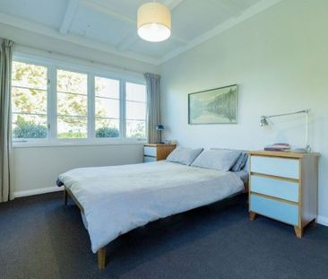 Charming 3-Bedroom Family Home Near Lake Te Koo - Photo 5