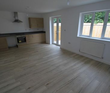 1 bedroom semi-detached bungalow to rent - Photo 5