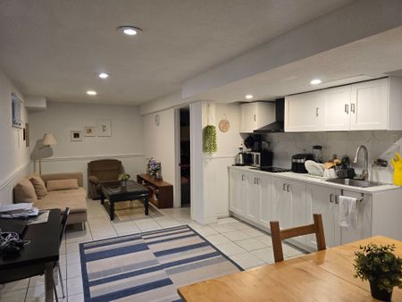 For Lease - 21 Laurel Valley Court, Vaughan, Ontario - Photo 4