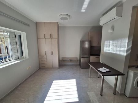 Studio/Γκαρσονιέρα για ενοικίαση Παντοκράτορος - Αρχαίο Ωδείο (Πάτρα) - Photo 3