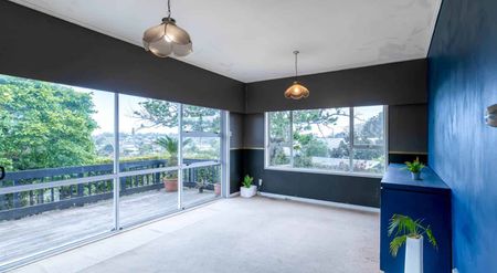 Corner Charmer - Photo 2