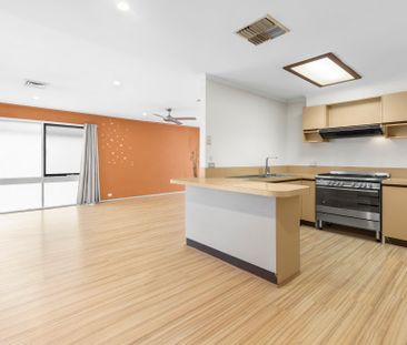 Cosy & Convenient - Photo 2