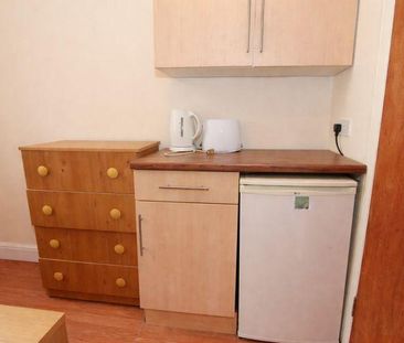 Ground floor flat to rent - Photo 3