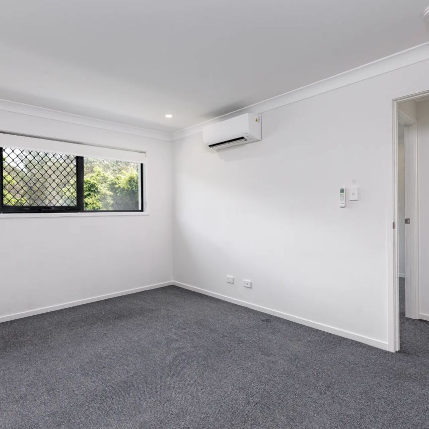 Four Bedroom Townhouse in sort after Mango Hill complex - Photo 1