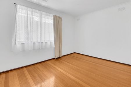 225 Dalton Road, Lalor VIC 3075 - Photo 3