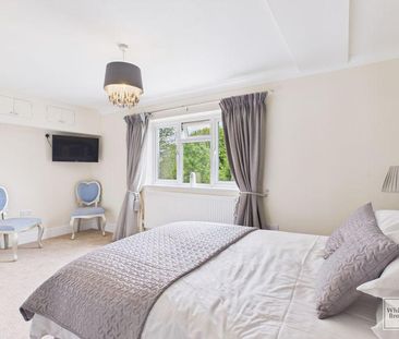 8 bedroom detached house to rent - Photo 2