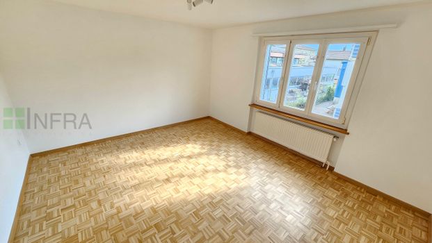 Large 2.5 pcs with garage, private laundry room and garden! - Foto 1