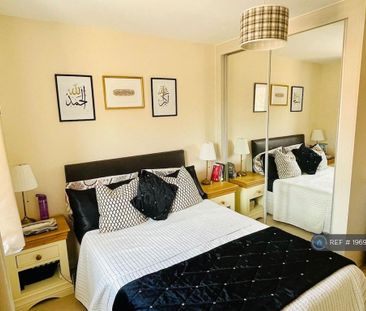 4 bedroom detached house to rent - Photo 3