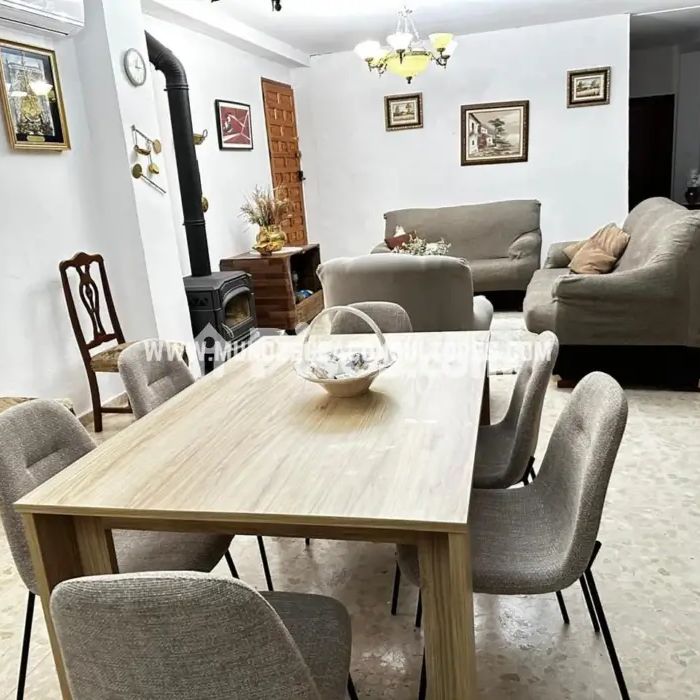 Chalet en alquiler en Camino de Lucena - Photo 1