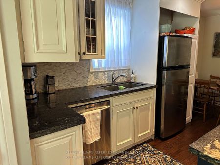 For Lease - 30 Collins Crescent Unit# Main, Aurora, Ontario - Photo 2