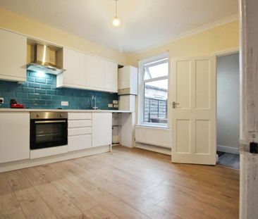 2 bedroom House To Let - Photo 1