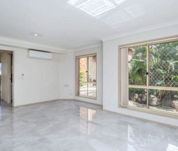 Modern 3-Bedroom Townhouse in Gated Boutique Complex - Photo 2