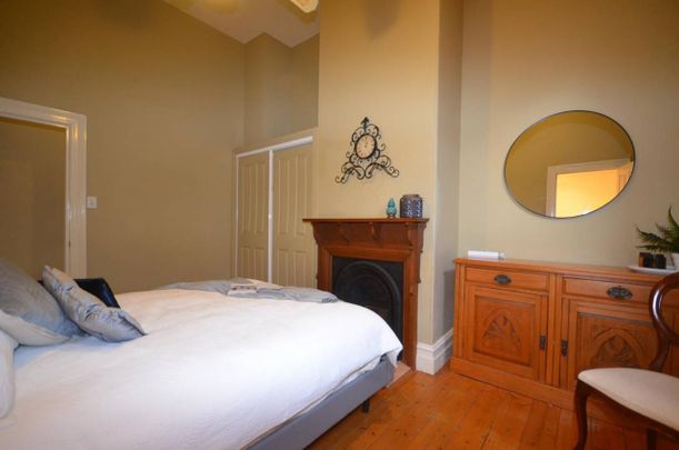 Inner City furnished property - Available NOW - Photo 1
