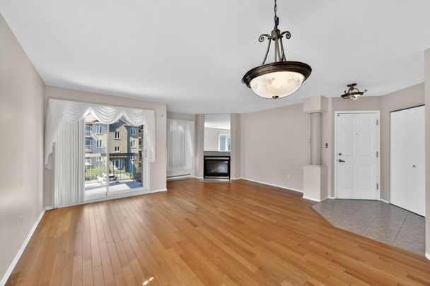 Appartement à louer - Laval (Chomedey) (Autres) - Photo 1
