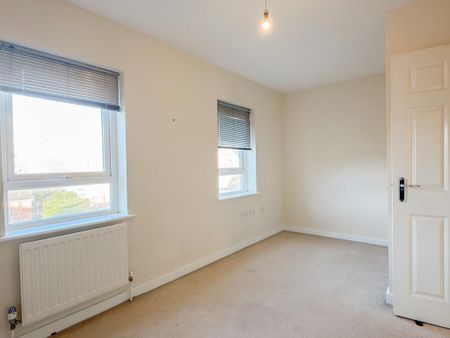 4 bedroom townhouse to rent - Photo 4