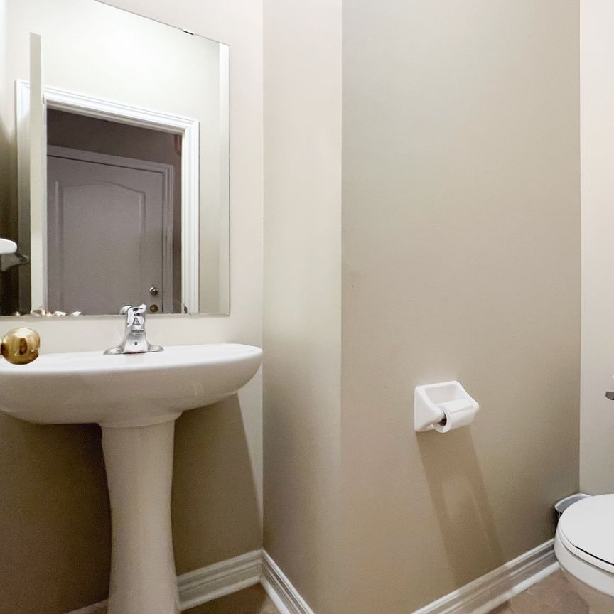 For Lease - 4439 Centretown Way, Mississauga, Ontario - Photo 1