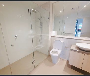 Executive Apartment in convenient location - Photo 6
