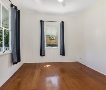 42 Thompson Street, Silkstone QLD 4304 - House For Rent | Domain - Photo 1