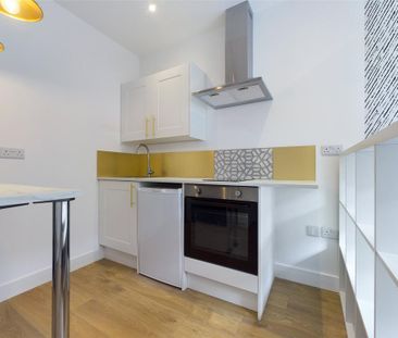 Studio to rent - Photo 2