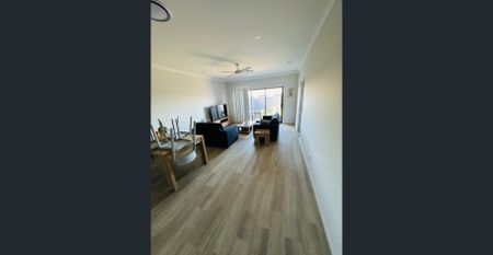 Make Yourself at Home – Affordable Room Near All Essentials - Photo 3