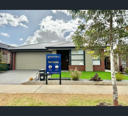 6 Shrubs Road, Mambourin, Vic 3024 - Photo 3