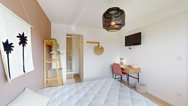 DRAGON Roommate 4 Bedrooms at Dijon - Photo 1
