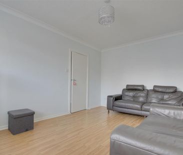 2 bedroom semi-detached bungalow to rent - Photo 2