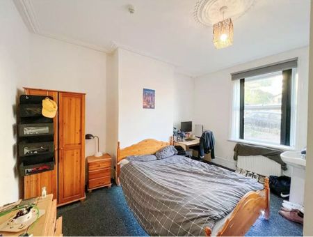 6 Bed Semi-Detached House, Springvale Road, S6 - Photo 5