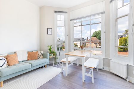 Grand Drive, London, SW20 - Photo 5