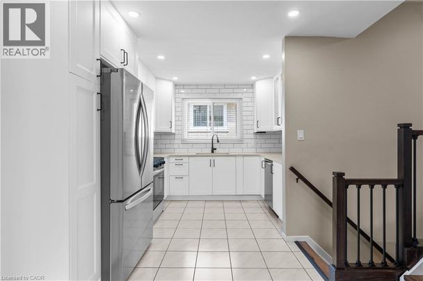 1077 UPPER SHERMAN Avenue Unit# Upper, Hamilton, Ontario, L8V4R9 - Photo 1