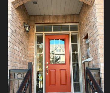 For Lease - 72 Ruffle Lane, Richmond Hill, Ontario - Photo 3