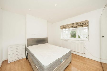 Neale Close, N2, London - Photo 5