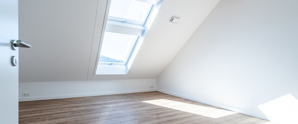 WOHNEN IN ORANIENBURG IM ERSTBEZUG - REIHENMITTELHAUS MIT 5 ZIMMERN UND 2 BÄDERN AUF DREI ETAGEN - Photo 1