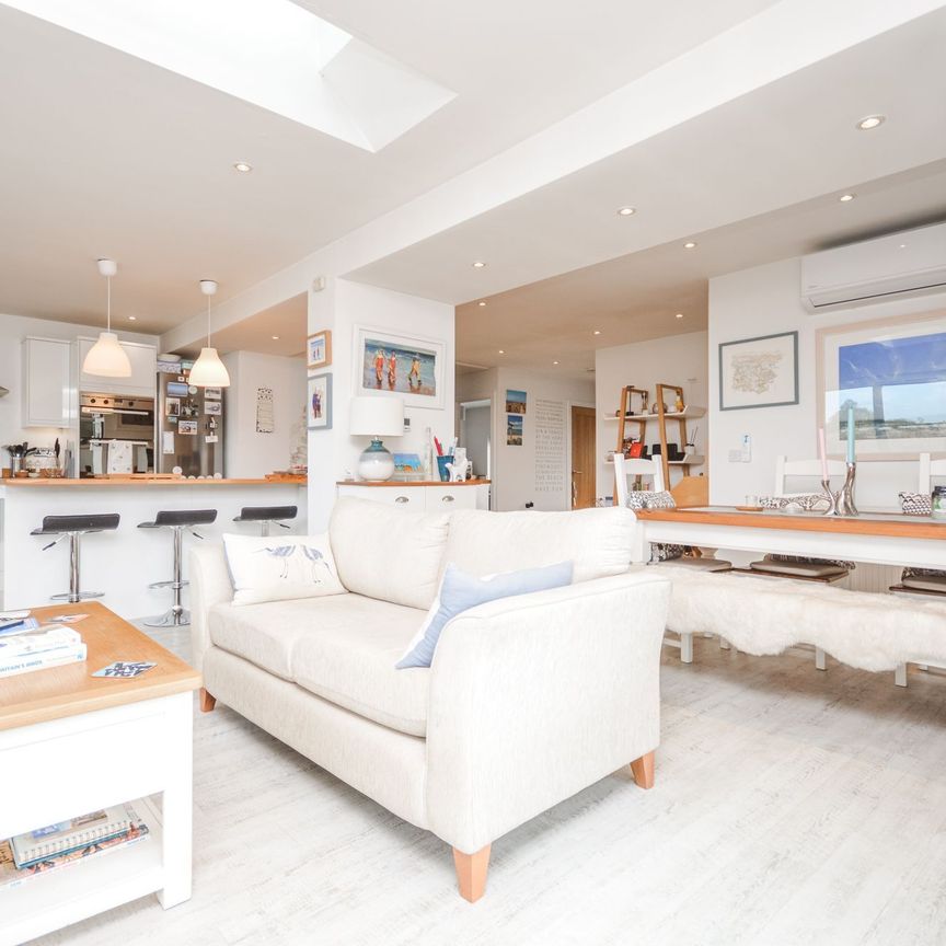 Burnham Market - Photo 1