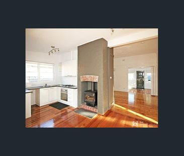 LOCATION AND SPACE! - Photo 4