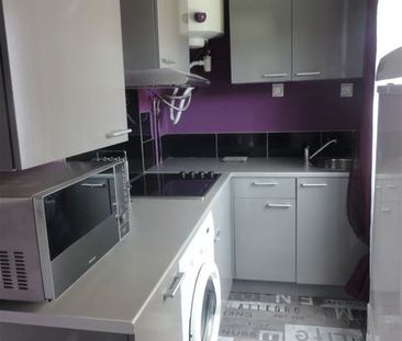 Location Appartement 1 pièce 23m² LE CREUSOT 71200 - Photo 2