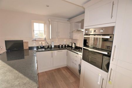 Church Street, Bexhill-on-Sea, East Sussex - Photo 3