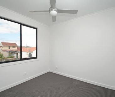 10A King Street, Birmingham Gardens NSW 2287 - Townhouse For Rent |... - Photo 2