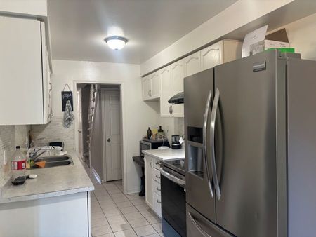 For Lease - 550 Steddick Court Unit# 37, Mississauga, Ontario - Photo 4