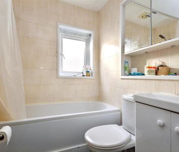 3 bedroom bungalow to rent - Photo 6