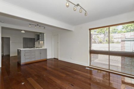 2 Maud Street, Balwyn North. - Photo 4