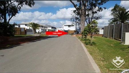 Modern Townhouse, 3 Bedrooms + Study nook, Available From 13/12/2025 - Photo 5