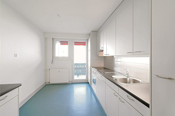 "Near Novartis, Klybeck" - Photo 1