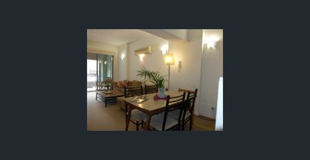 In GLEBE a lovely furnished 2/3 Bedroom Apartment. Close to Everything. - Photo 3