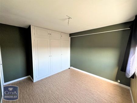 Location Appartement 4 pièces 73m² LILLE 59000 - Photo 3