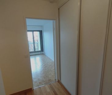 Location Appartement 1 pièce 33m² - Photo 2