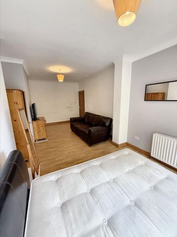 1 bedroom semi-detached house to rent - Photo 3