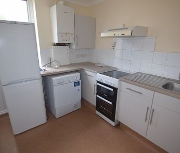 To Let 1 Bed Ground Floor Flat - Photo 1