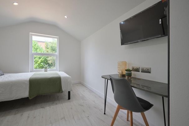 6 bedroom house of multiple occupation to rent - Photo 1