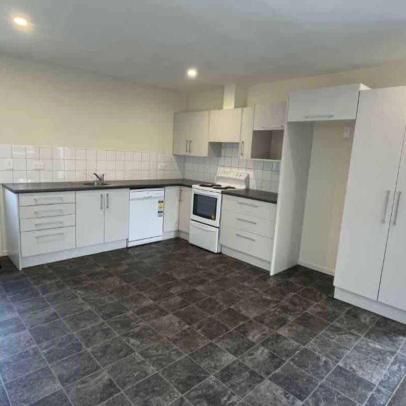 Gloucester awaits!! - Photo 1